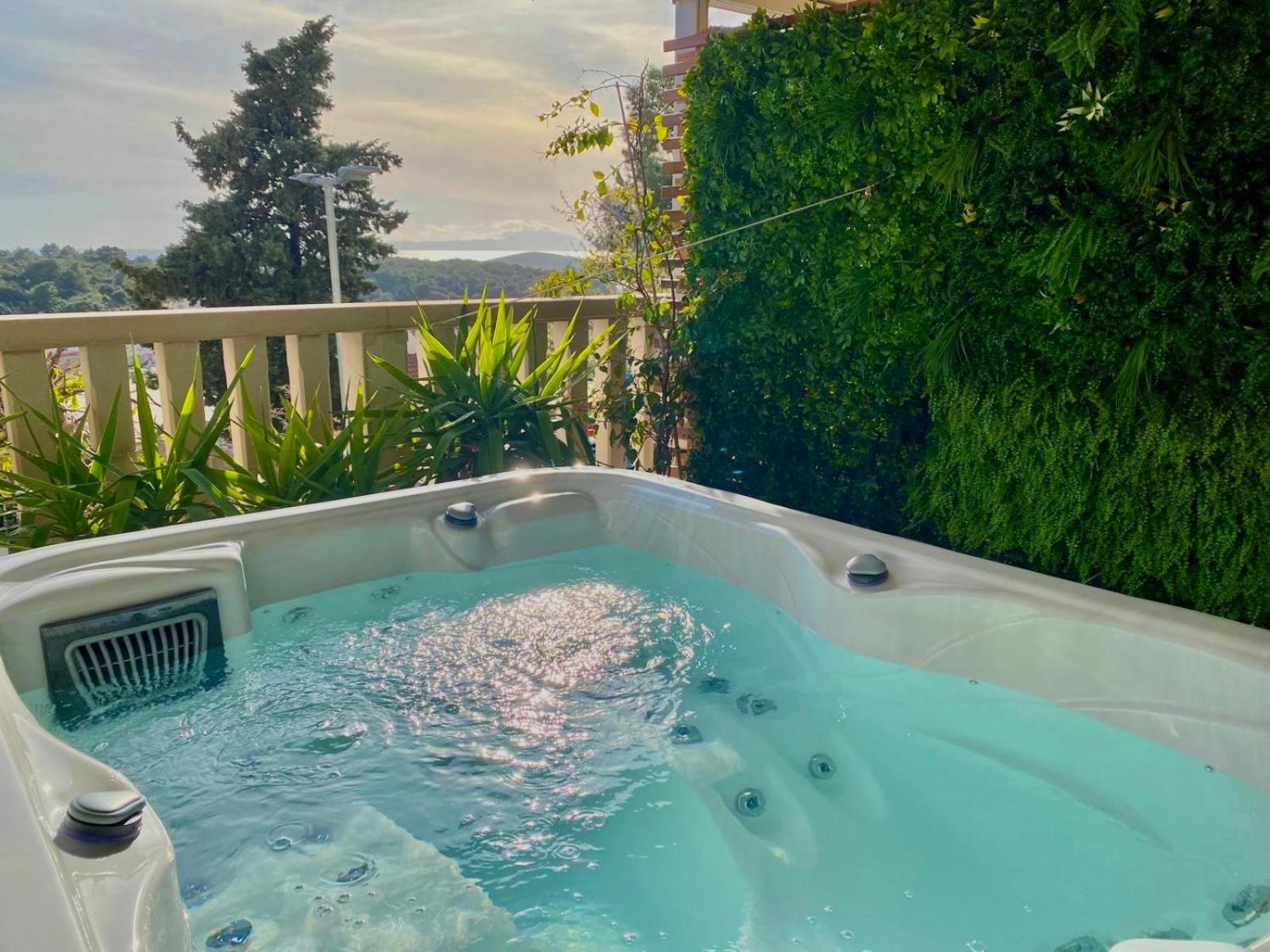Queen Room with Spa Bath